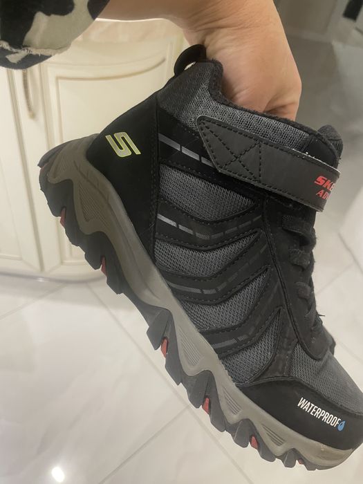 Продам — Skechers. 34 размер.