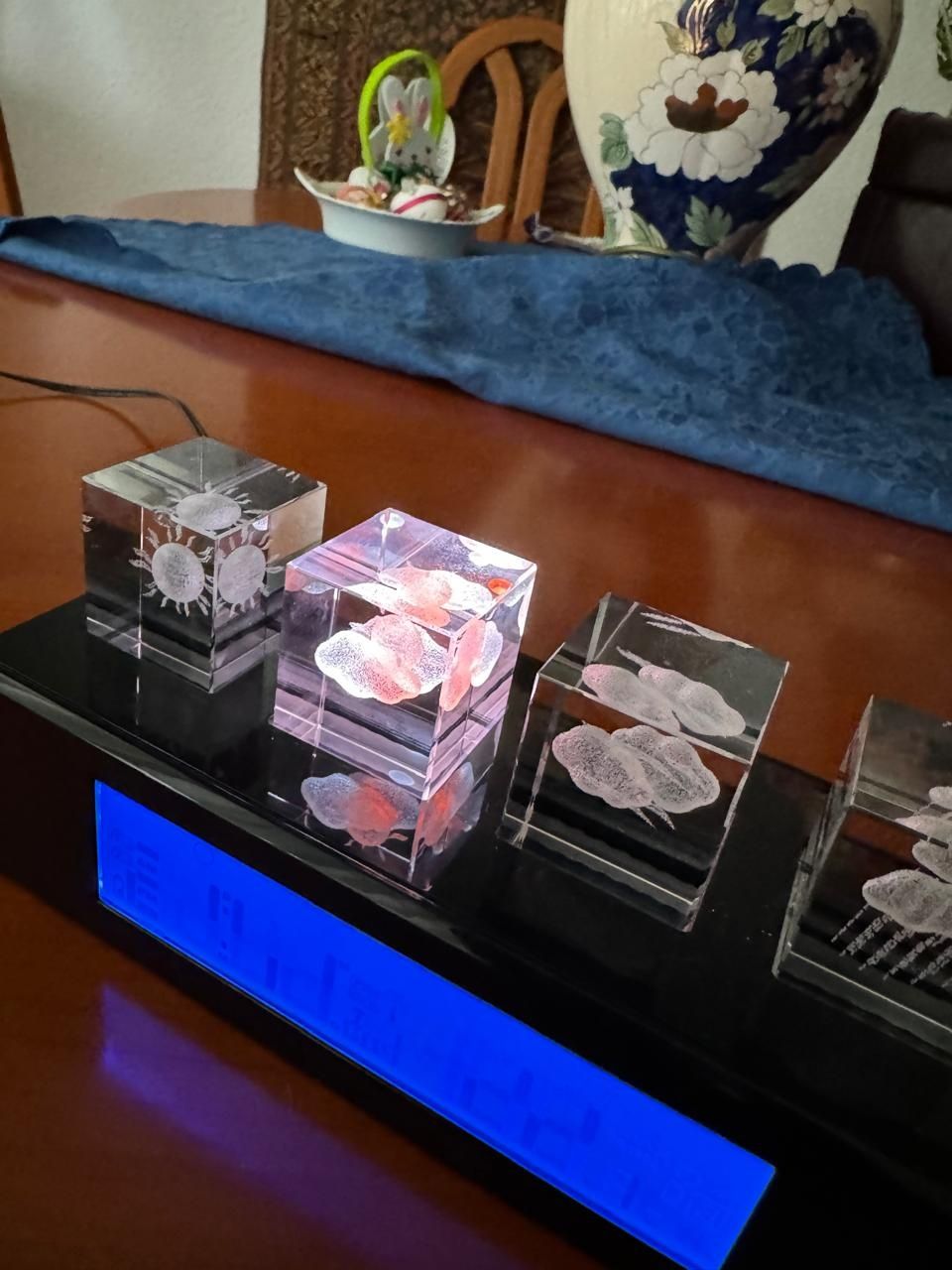 Метеостанція TFA "Crystal Cube" 3D