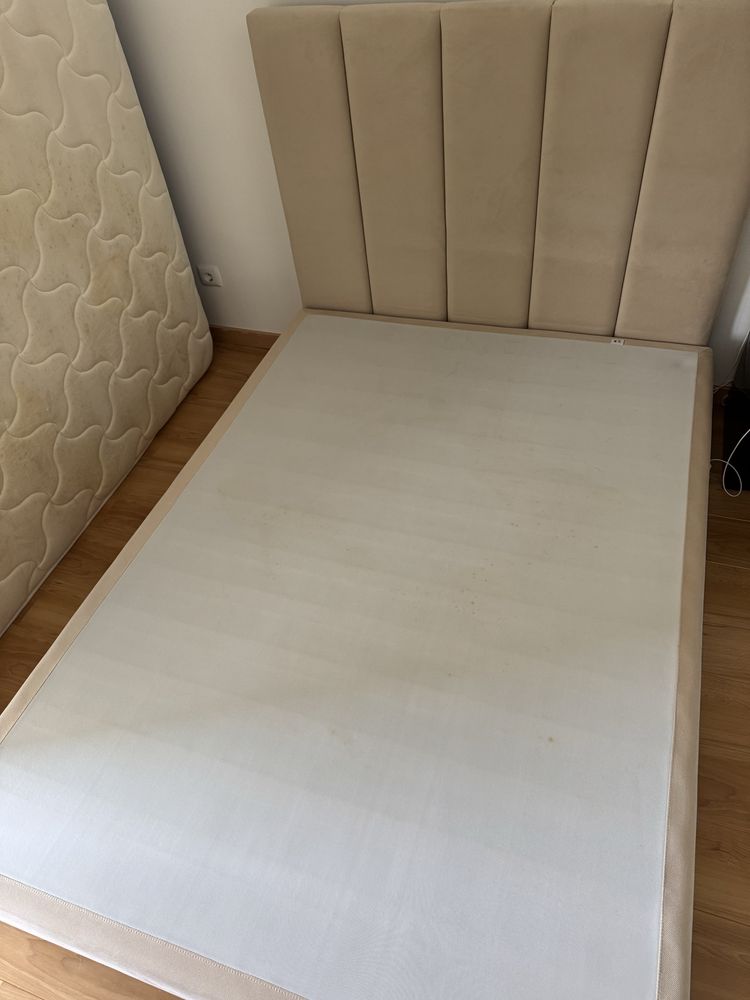 cama de casal com cabeceira
