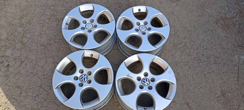 Діски 5x112 R17 VW Audi. 1K0601025AC