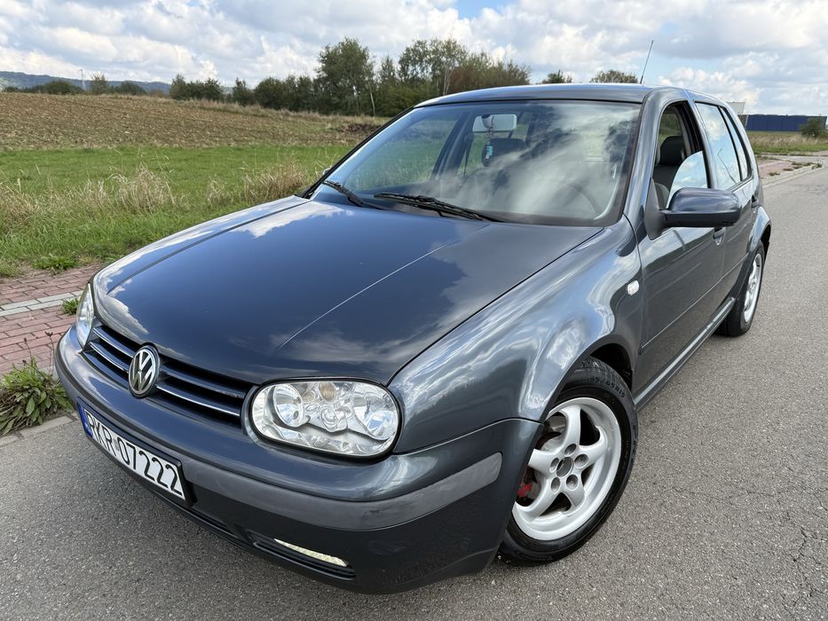 Volkswagen Golf 4 1.4B+LPG 75km 2002r