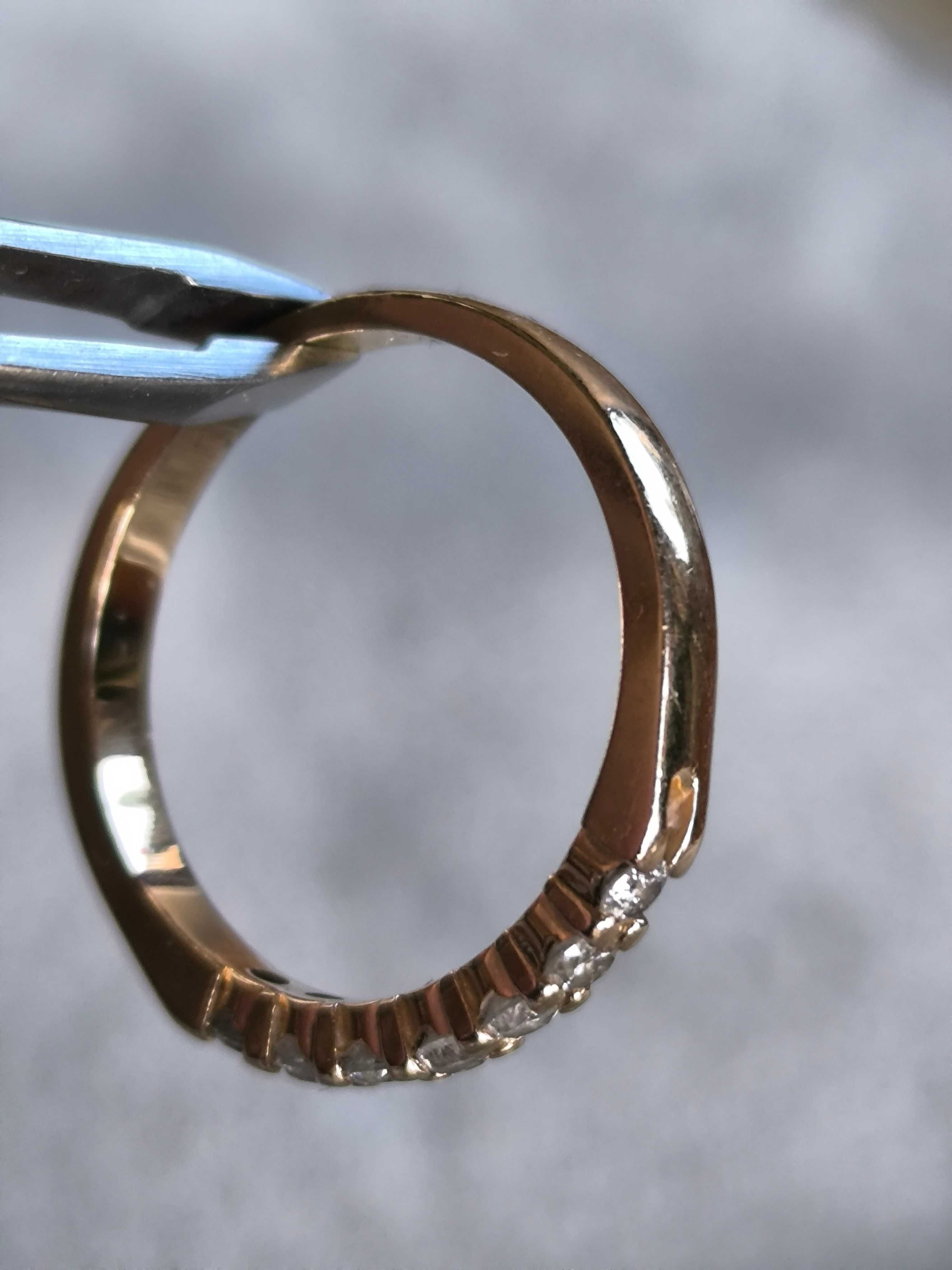 Obrączka / pierścionek z brylantami 0,24 CT / certyfikat