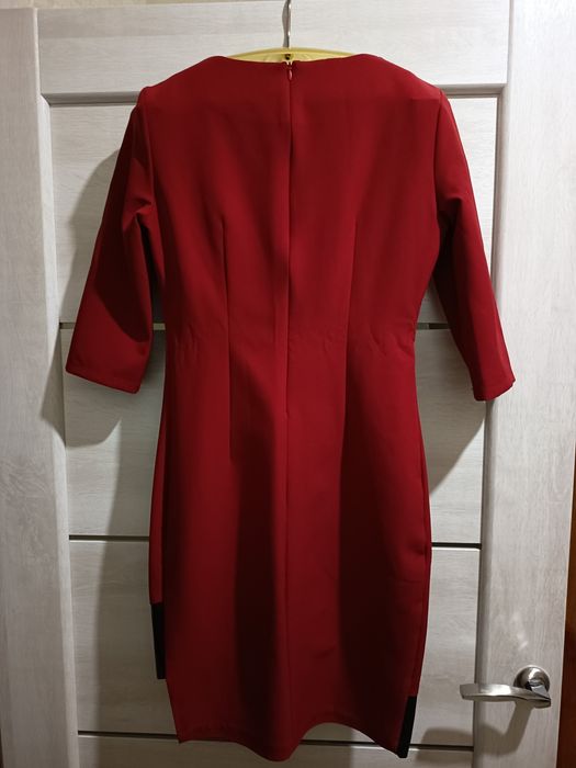 Продаю жіночу сукню