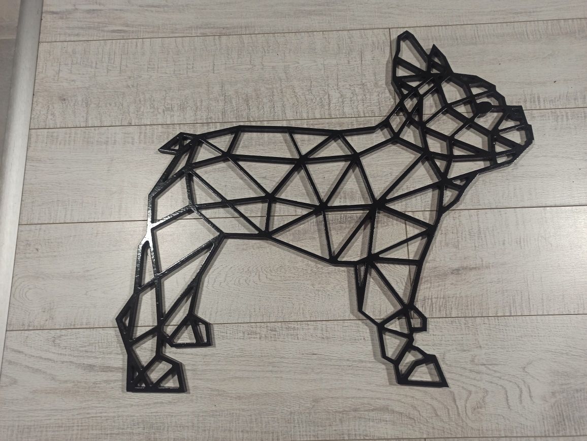 Buldog francuski ażurowy około 63x 56cm czarny