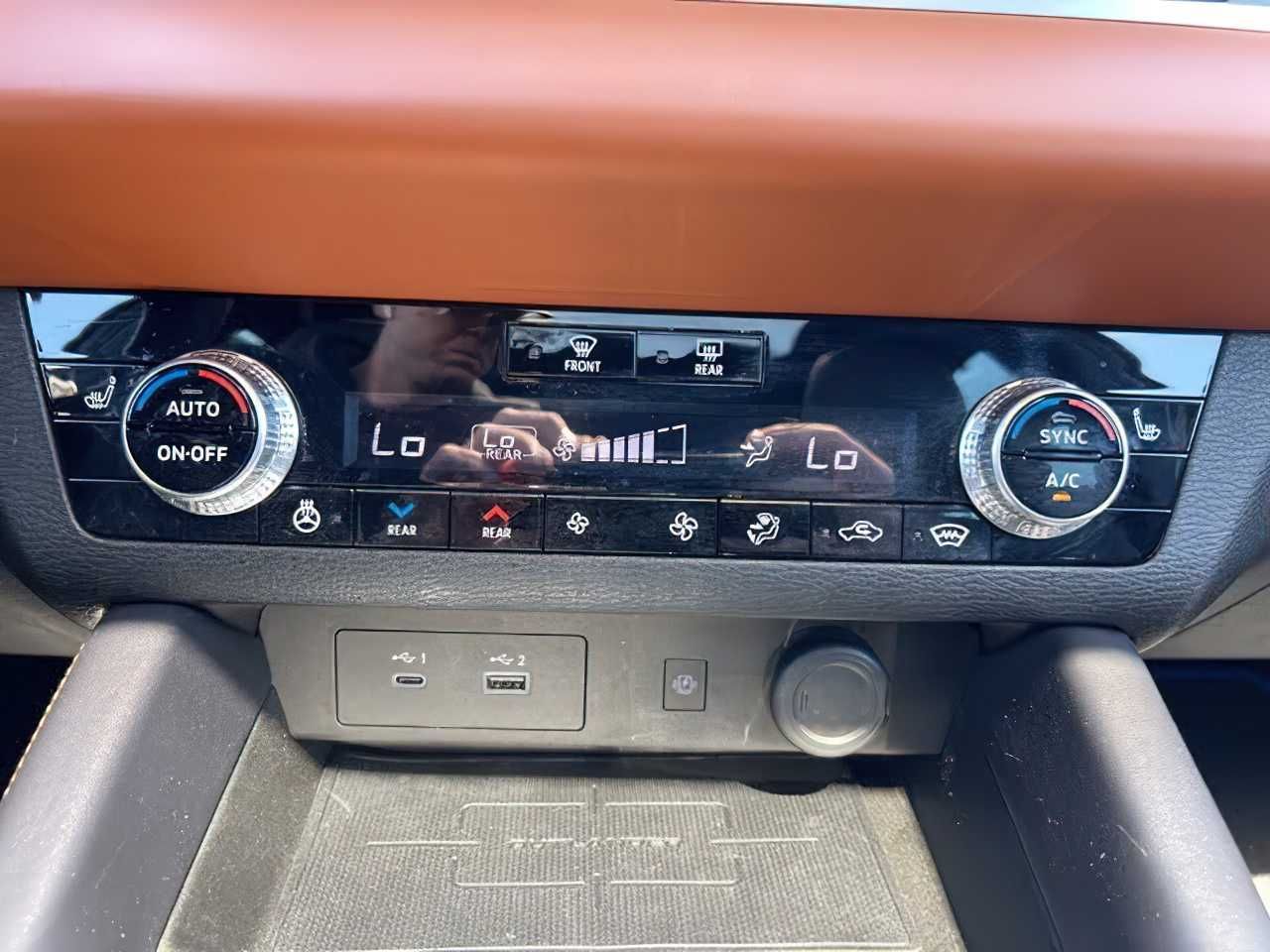 Mitsubishi Outlander PHEV SEL 2023