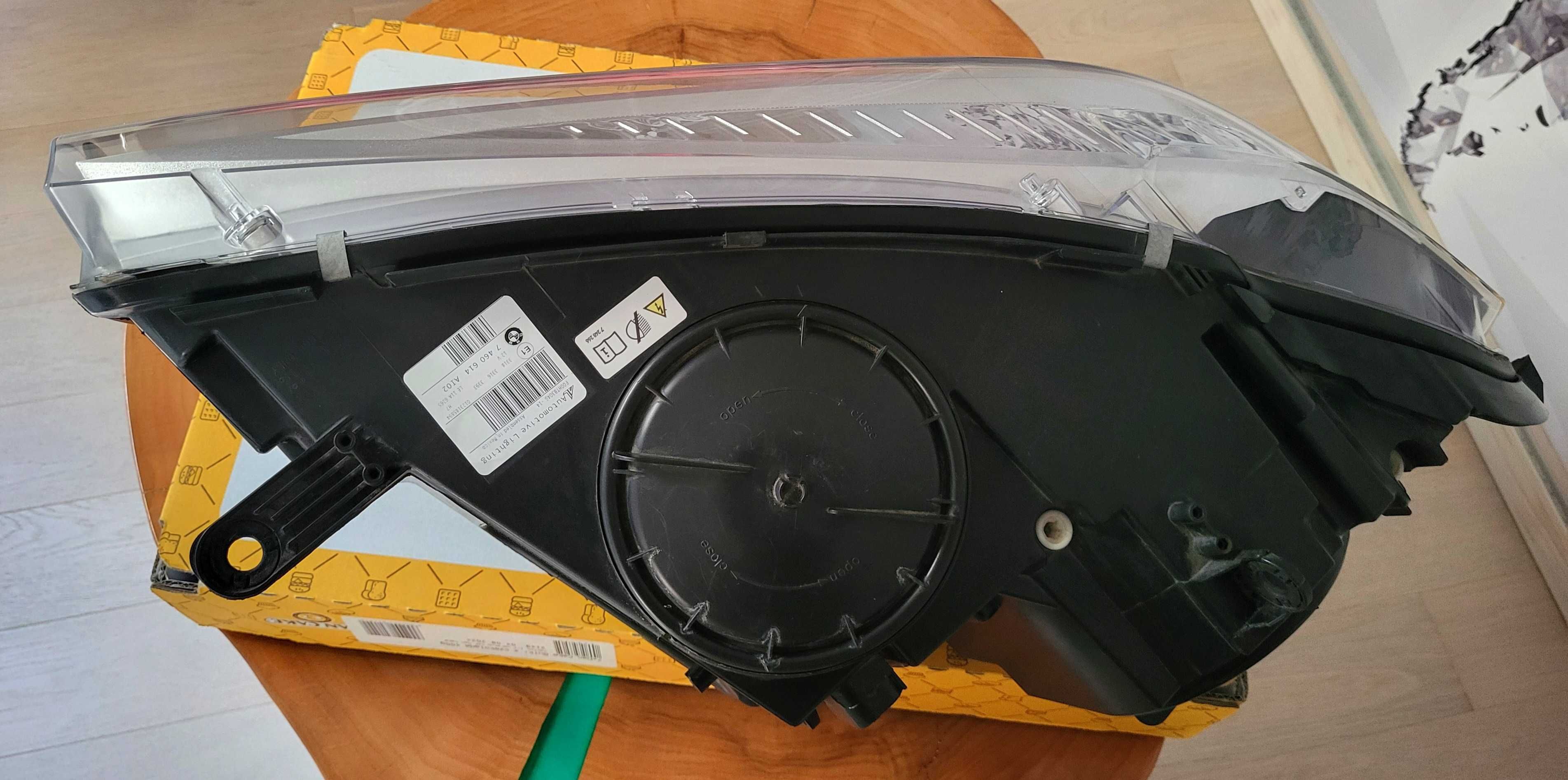BMW X6 F16 i X5 F15 Lampa prawa xenon skrętny