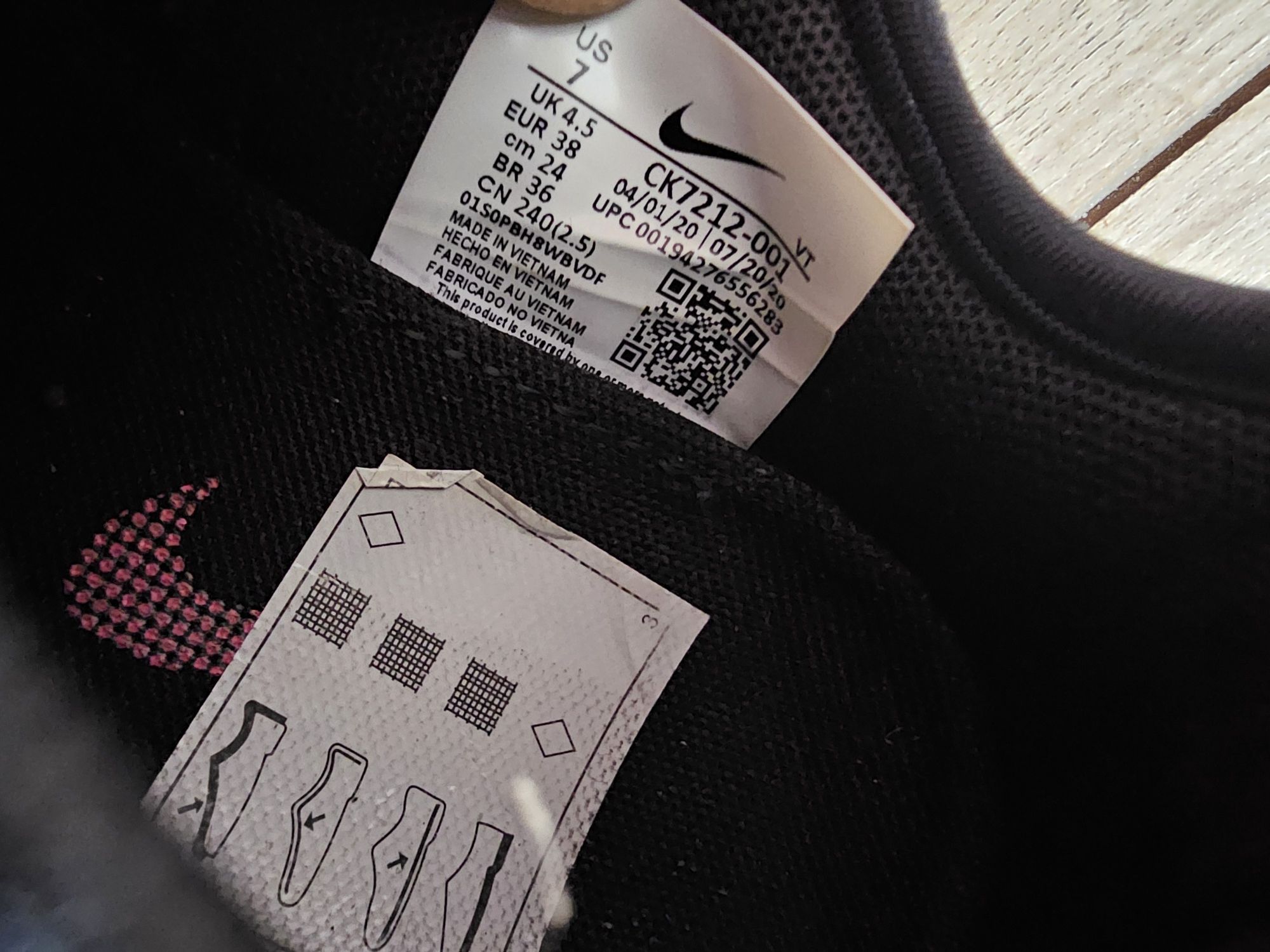 Czarno różowe Nike ZM950 rozmiar 38 poduszki