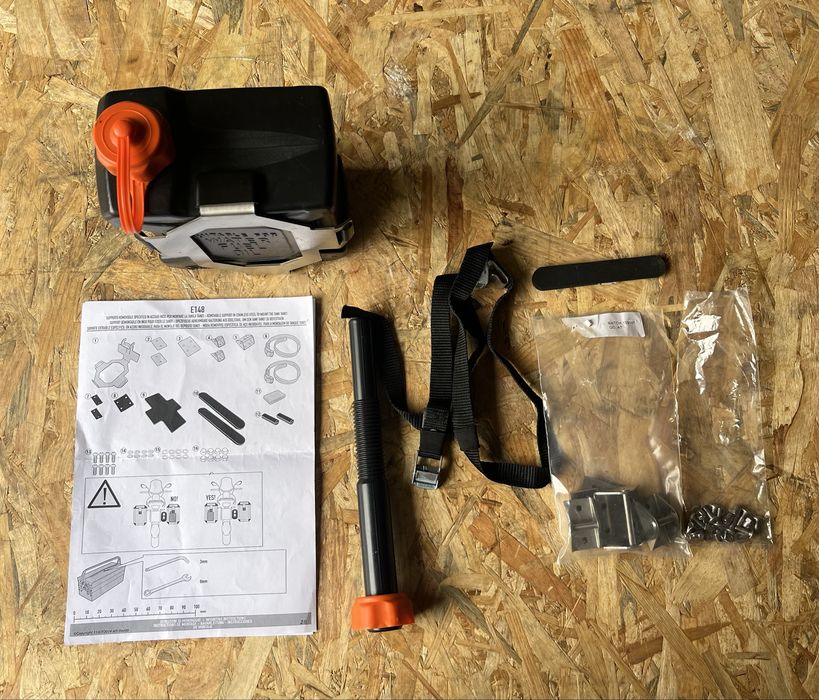 Jerry Can com suporte Givi E148