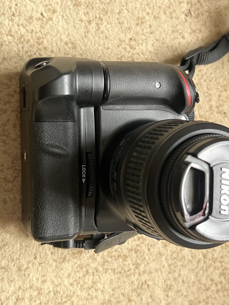 Батарейный блок Nikon D3100 D3200