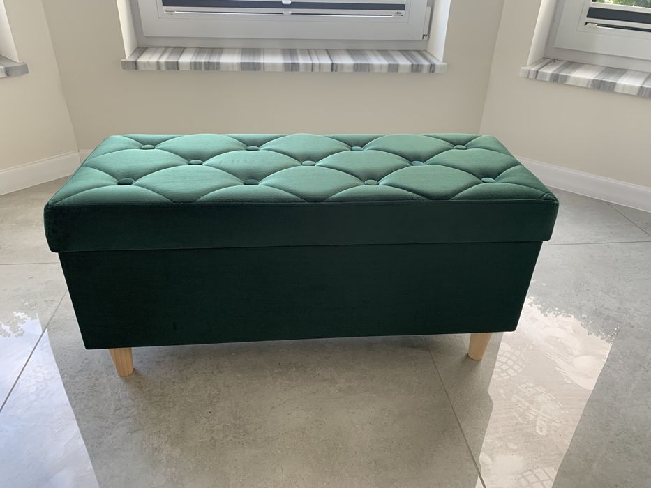 Pufa glamour do nakładania butów