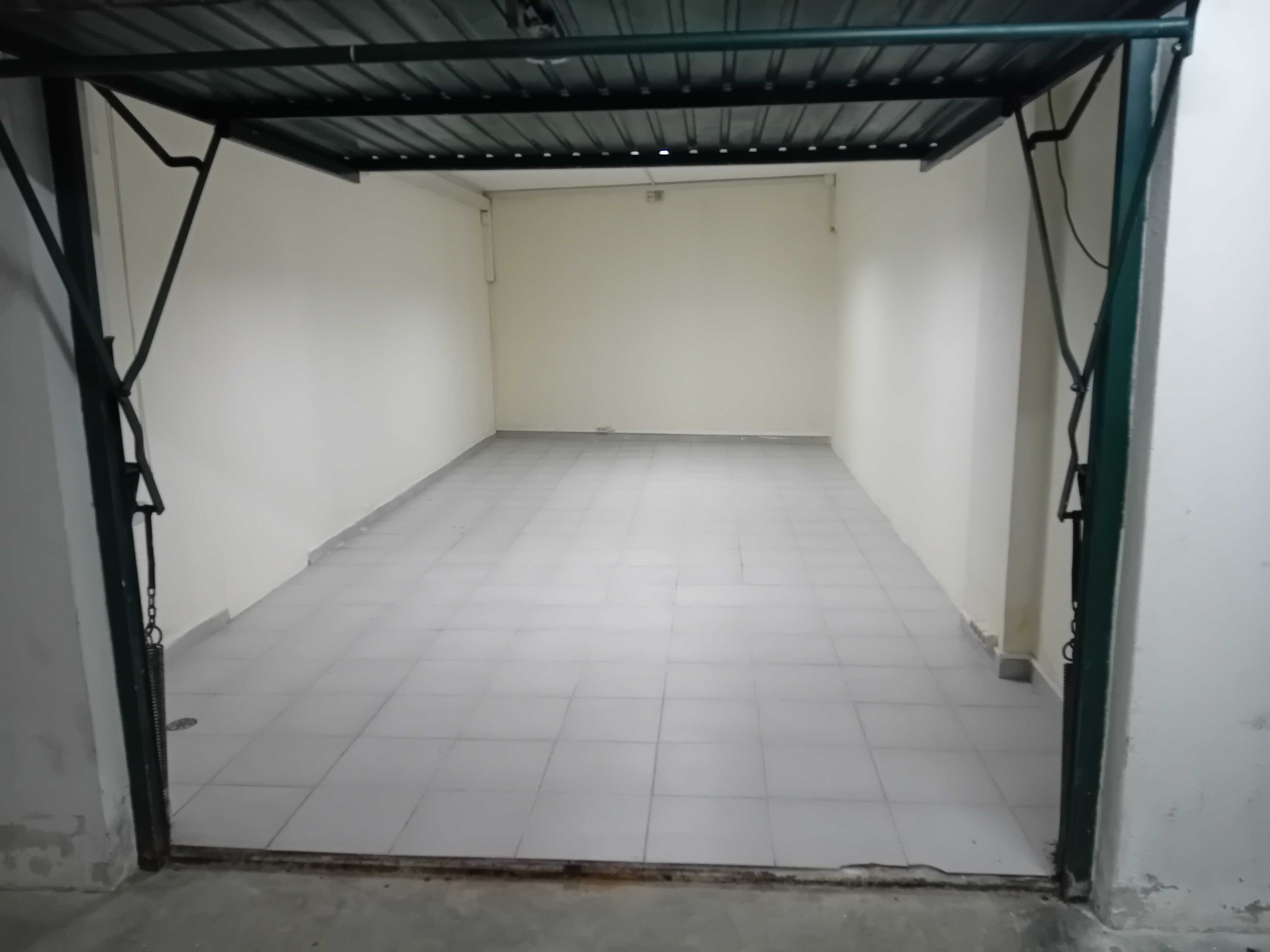 Garagem com 16 m2