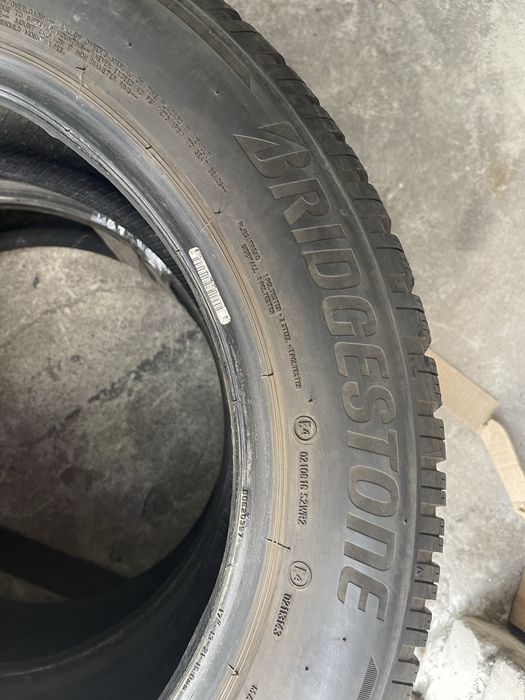 Шины 225/55 R17 Bridgestone б/у пара зима 6,5мм U6