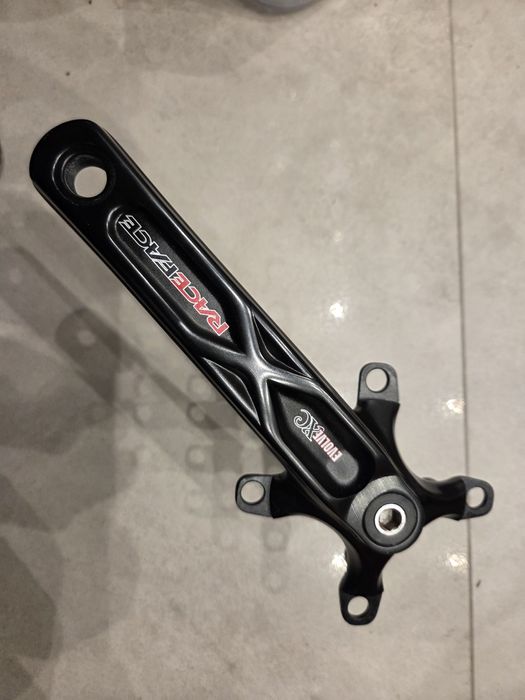 Nowe Race Face Evolve XC 170 mm 3x oś przelotowa GXP