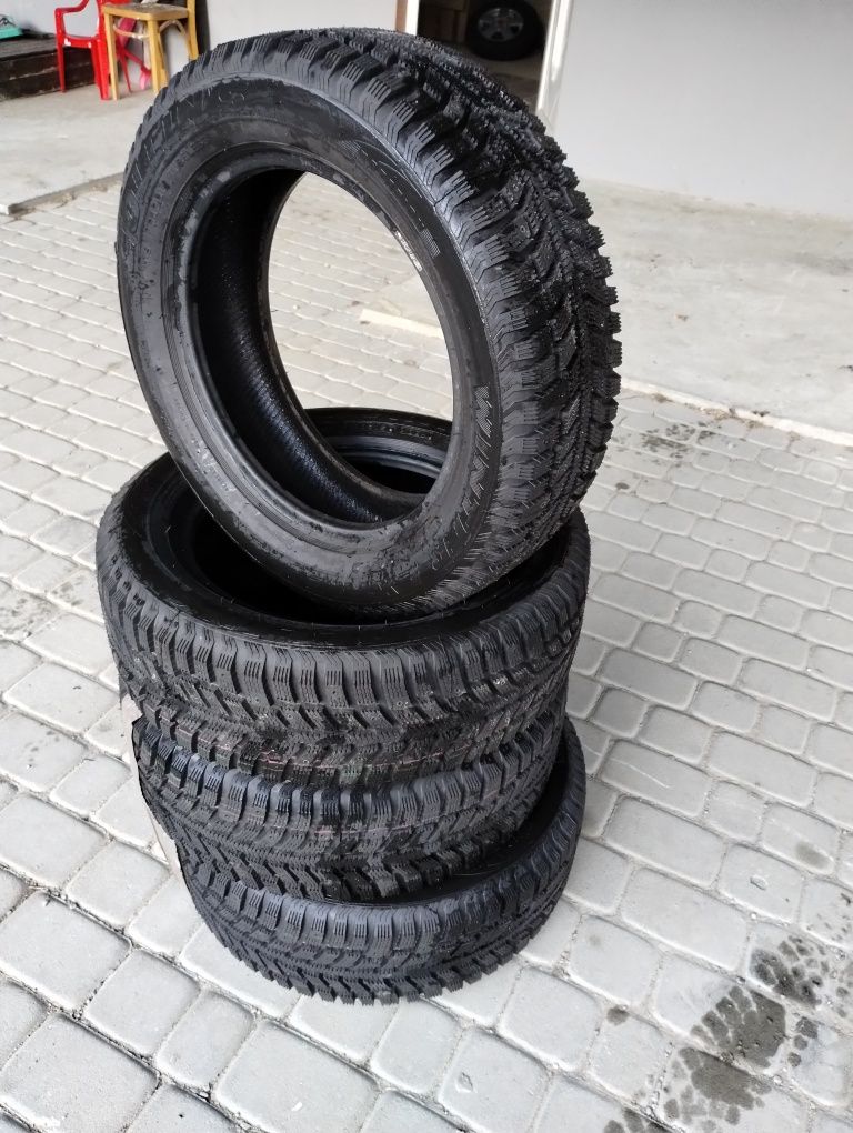 205/50 R15  Collin's Winter Extrema Komplet Opon zimowych