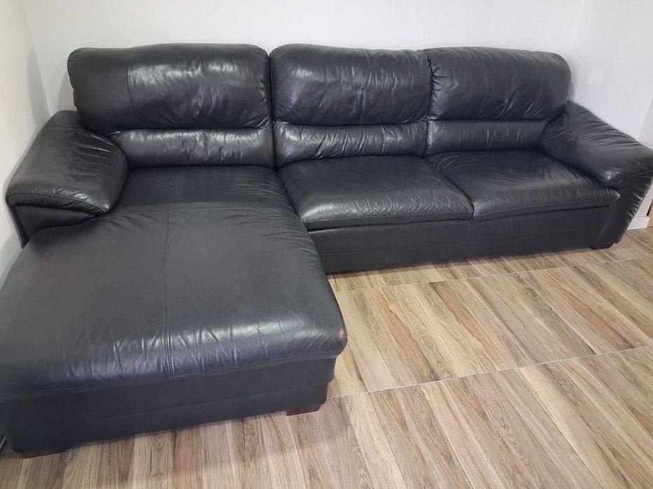 Sofá em pele genuina