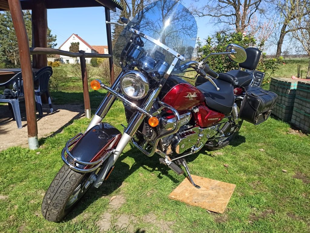 Motocykl Hyosung GV 250cm
