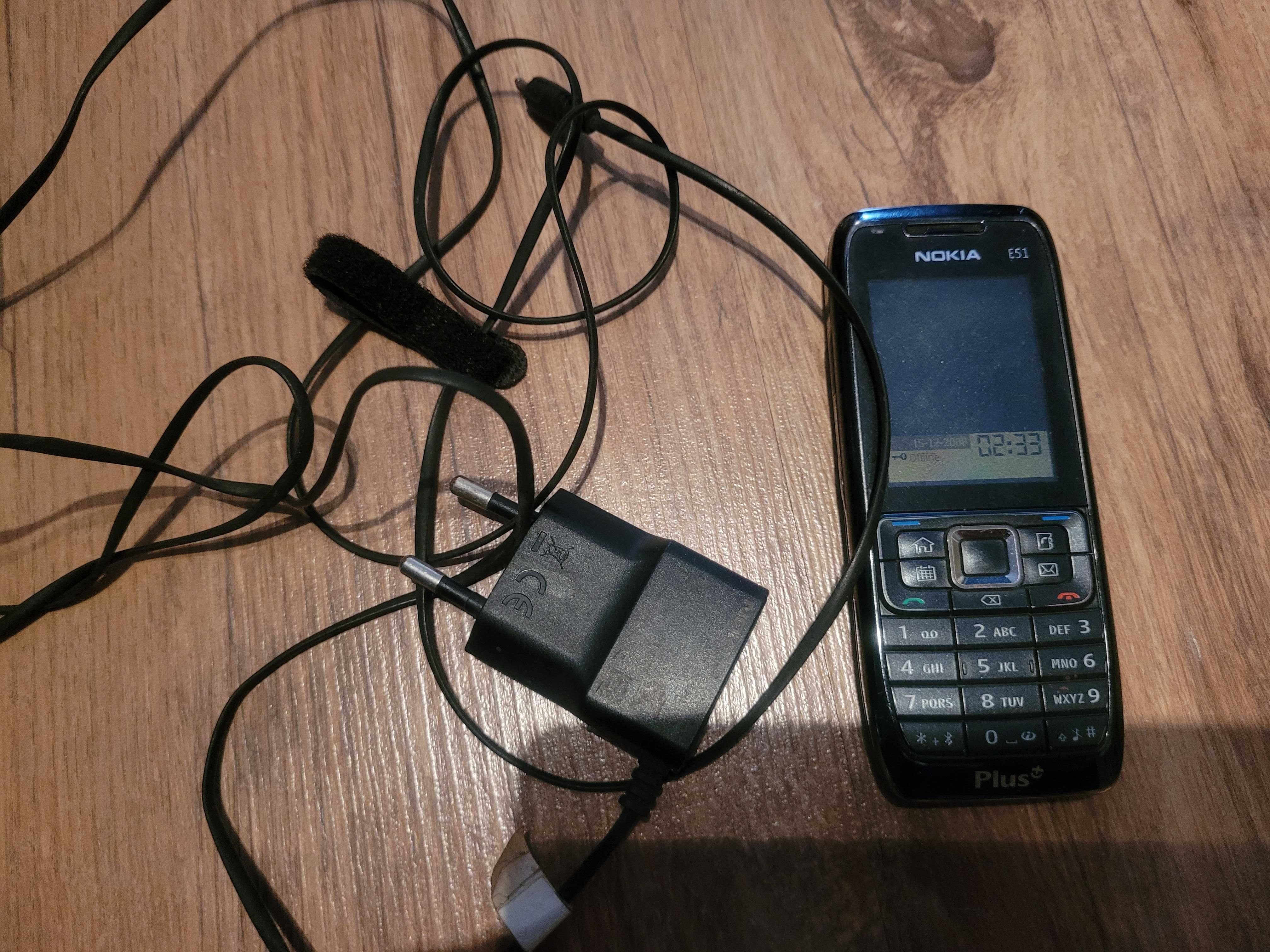 Telefon Nokia e51