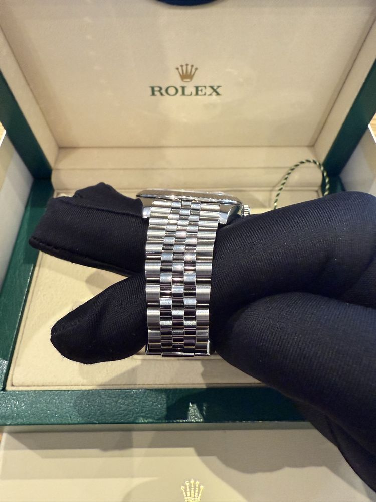 Rolex date just 41mm 2022