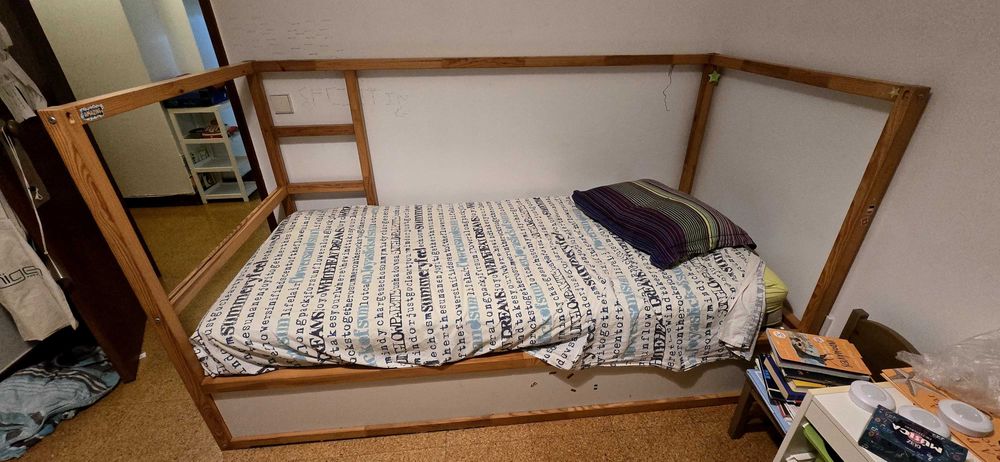 Cama criança com colchão