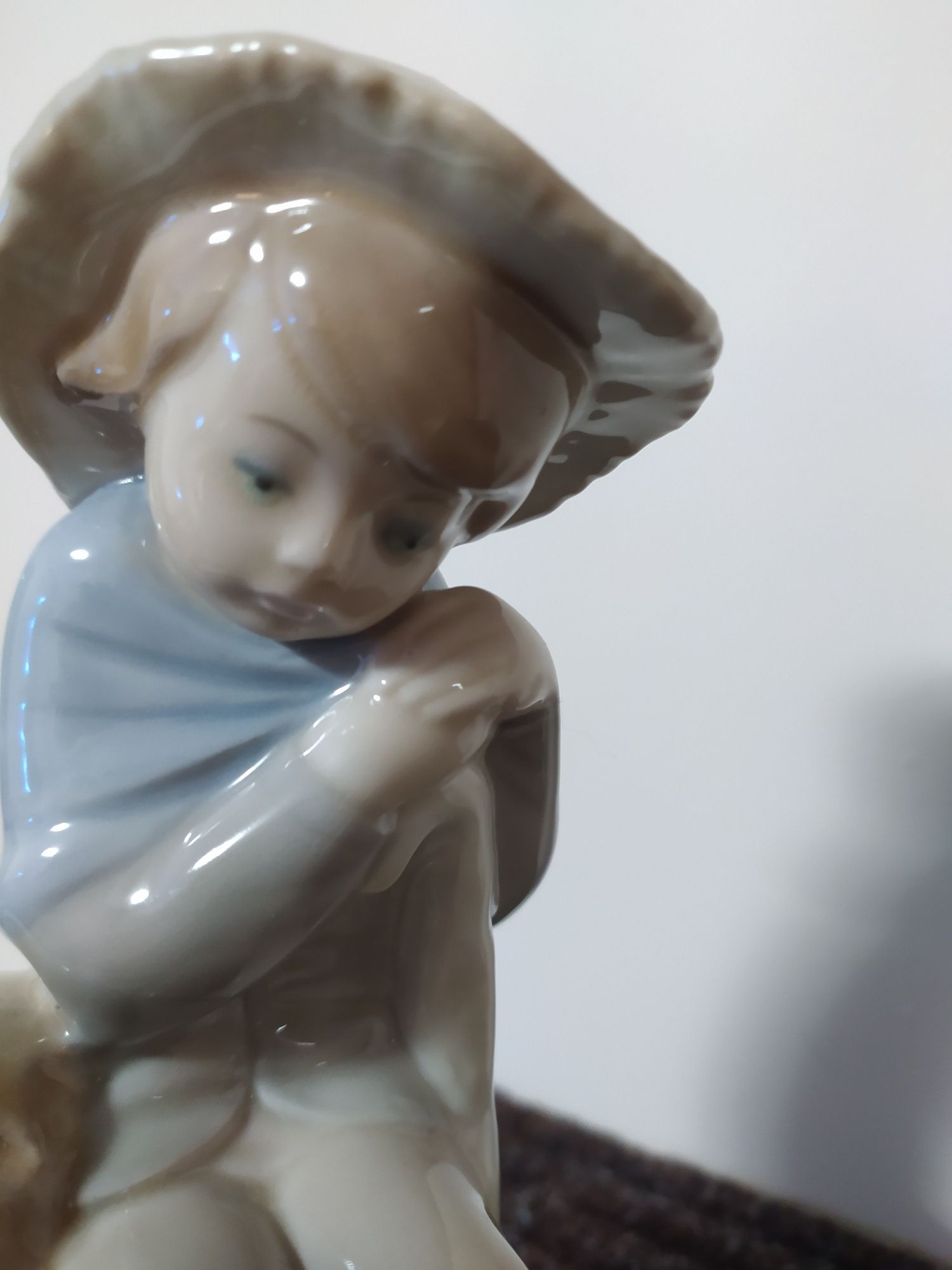 Figurka chłopiec z owieczką Zaphir