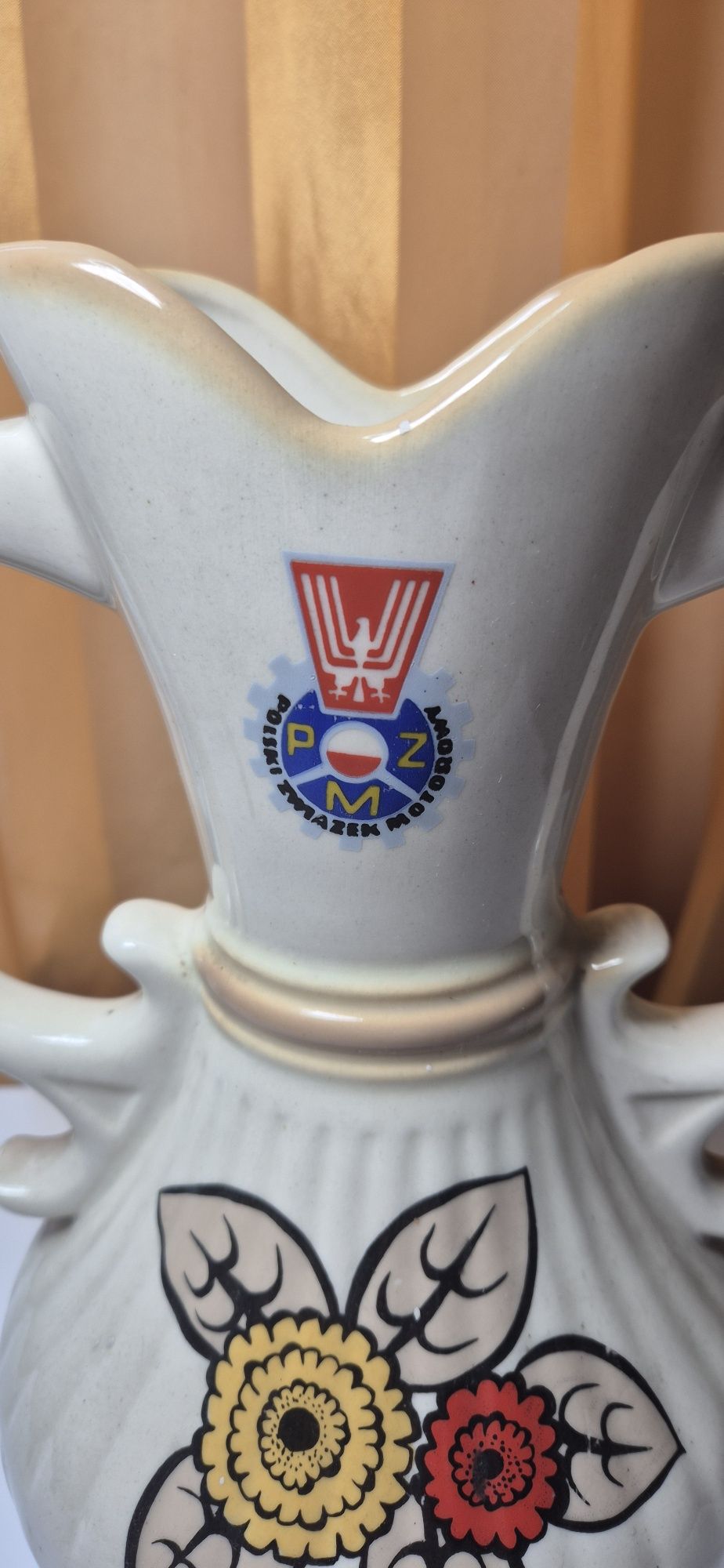Polski Związek Motorowy PZM PRL porcelitowy wazon Chodzież z logo