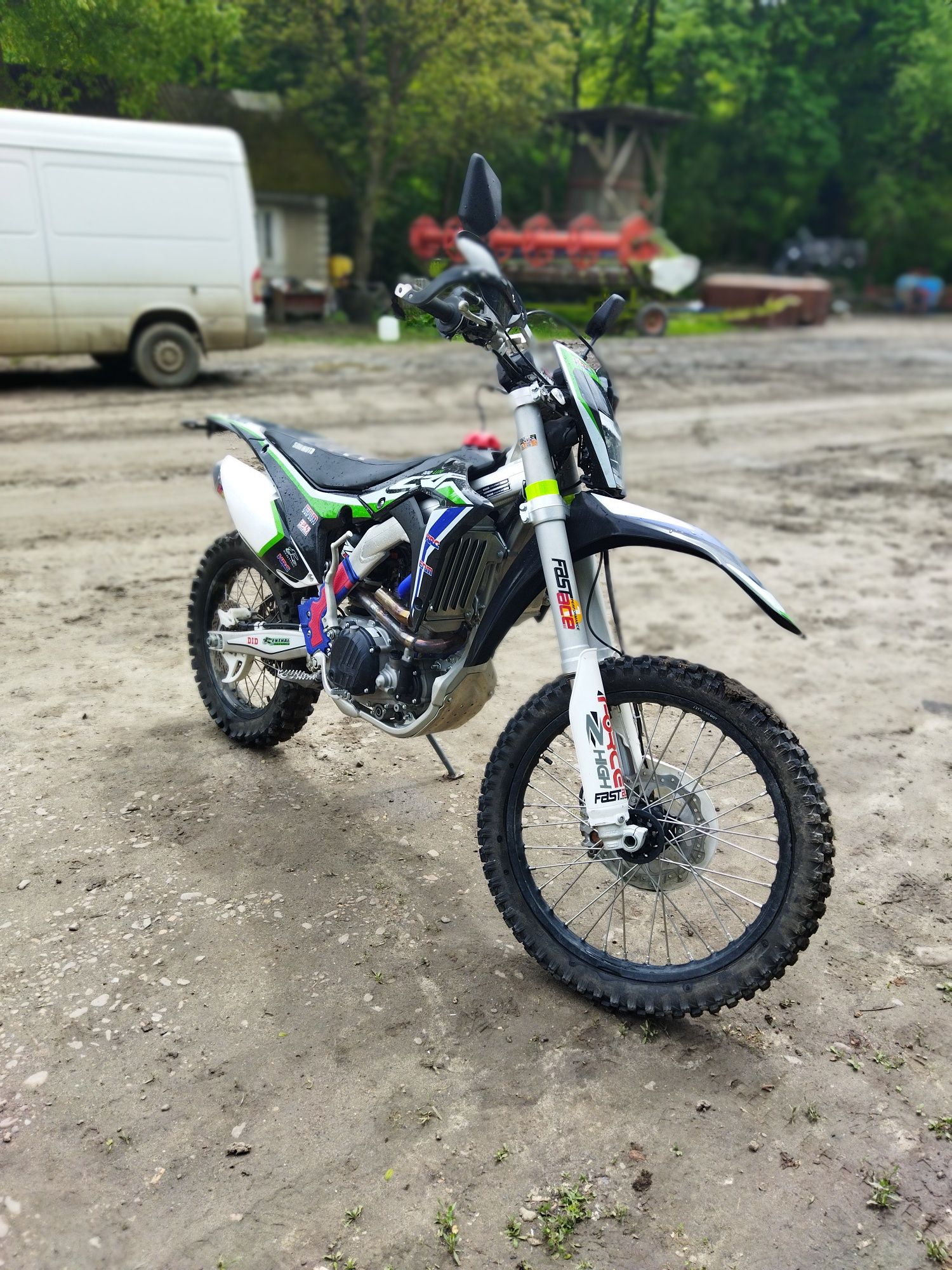 Продаю мотоцикл Sokmoto CRF 300