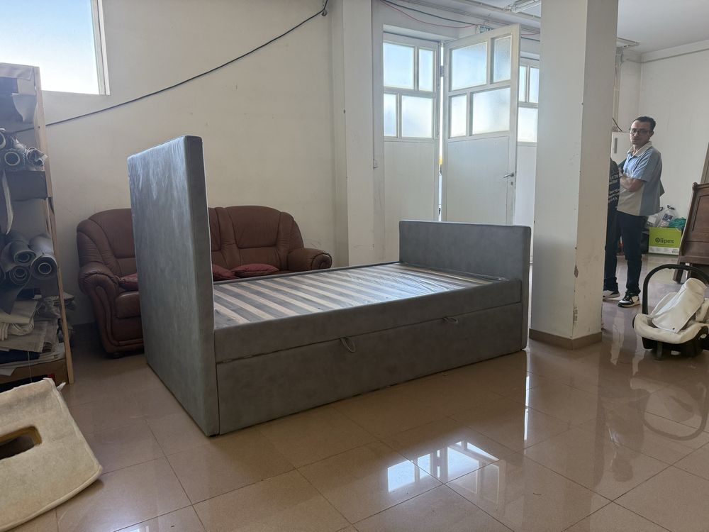 Cama Estofada de gavetão dupla | juvenil