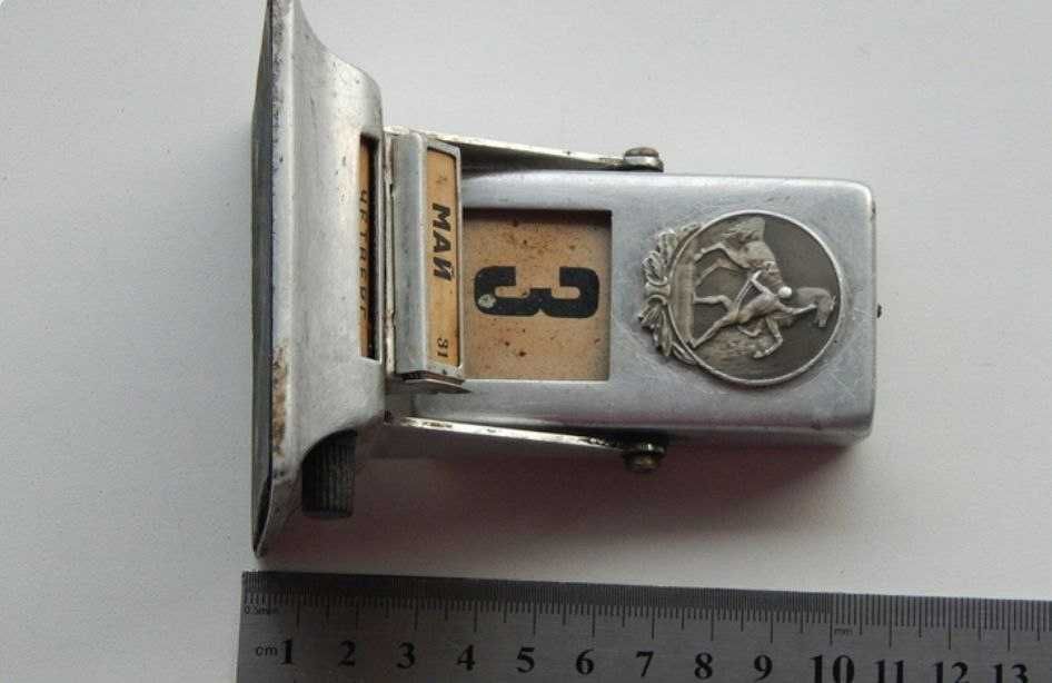 Перекидний металевий календар. Повний комплект!