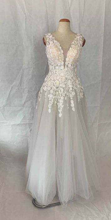 Nowa suknia ślubna 38/40 M/L boho-luxe hafty Princessa szampańska biel