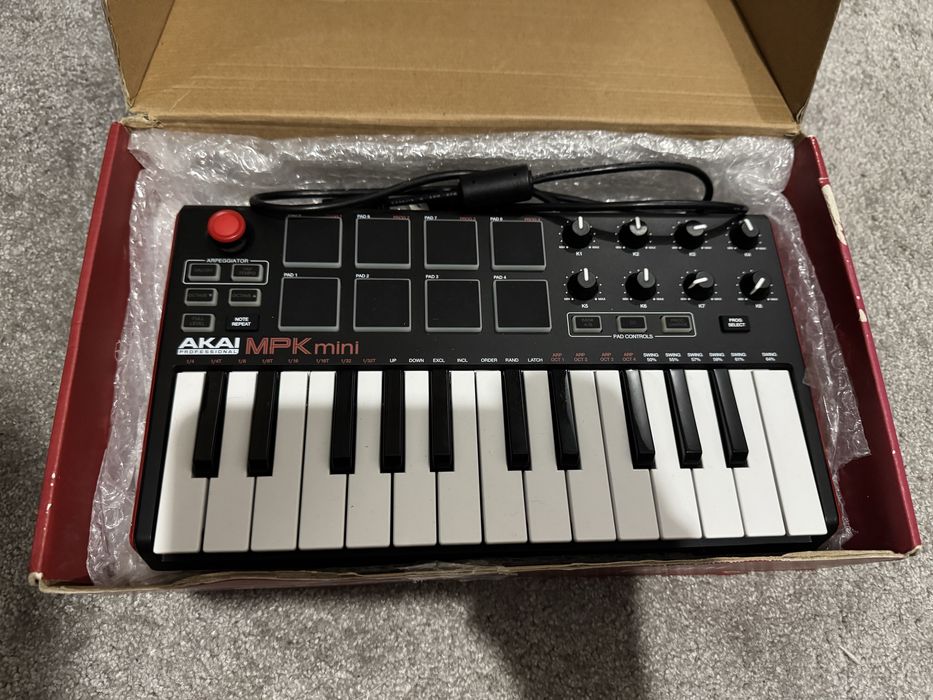 Продам Akai mpk mini