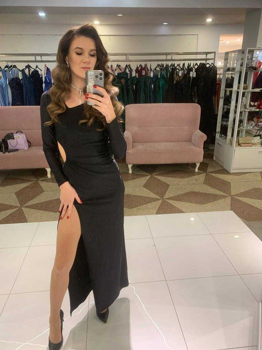 Вишукана вечірня сукня