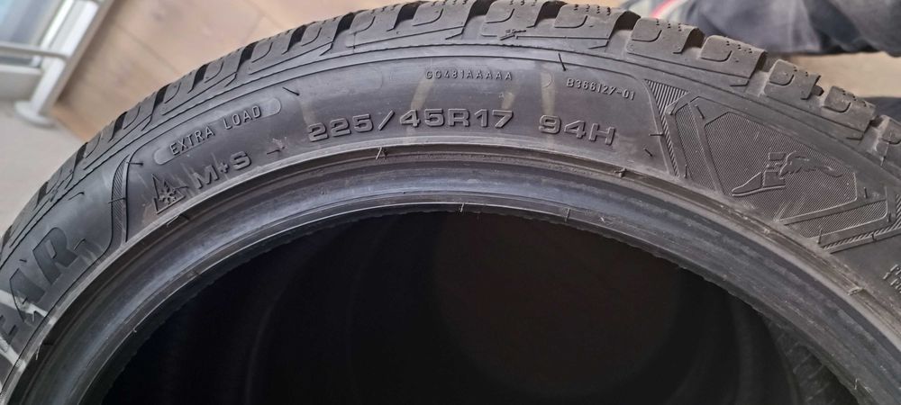 Goodyear UltraGrip Performance+  225/45 r17