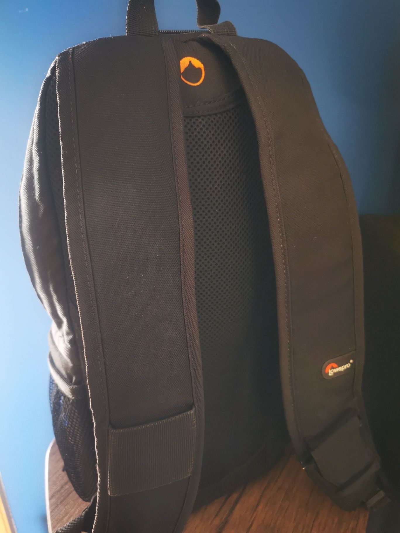 Mochila Lowepro 100 preta para máquina fotográfica