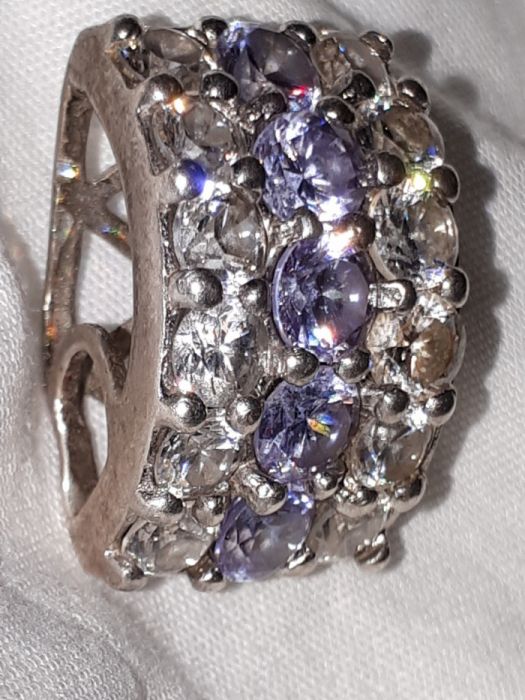 Srebrna zawieszka z cyrkonia