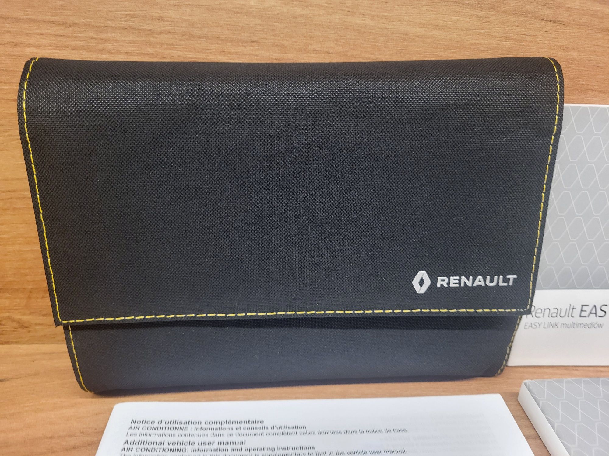 Instrukcja obsługi Renault Express etui PL 09/2020