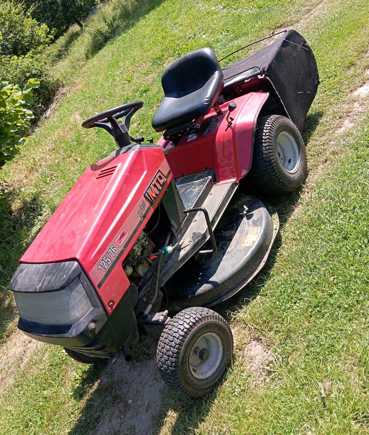Traktorek kosiarka z koszem MTD 125/76 briggs&stratton 12.5