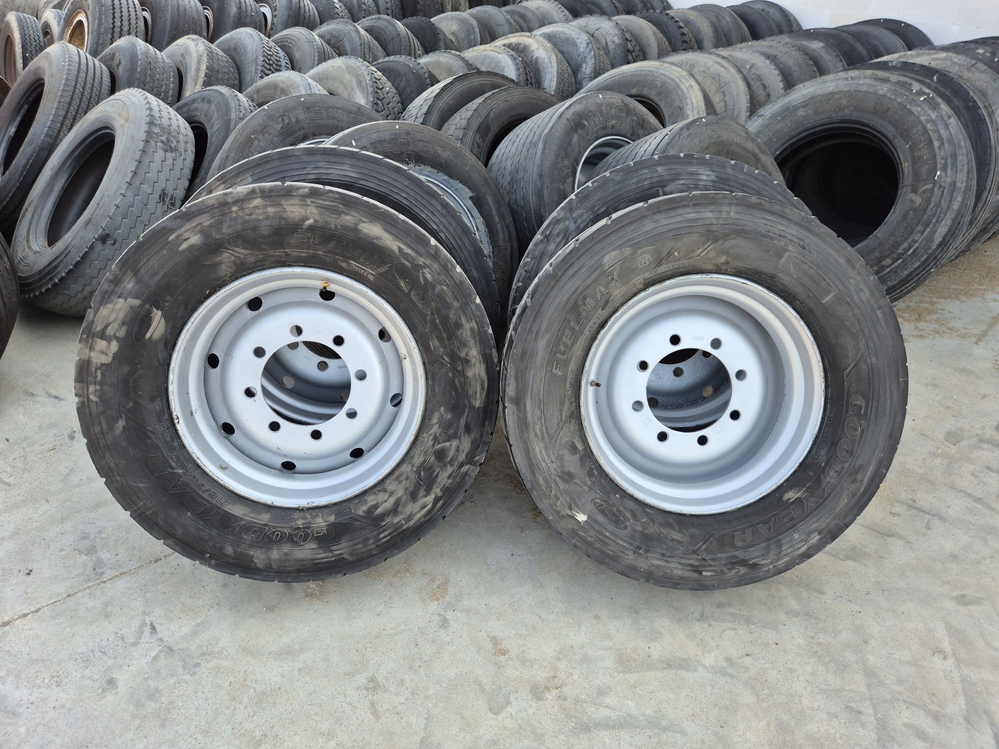 Koła bezdętkowe 315/70 R22.5 8 otworów Autosan D50, D55,HW HL6011,8011