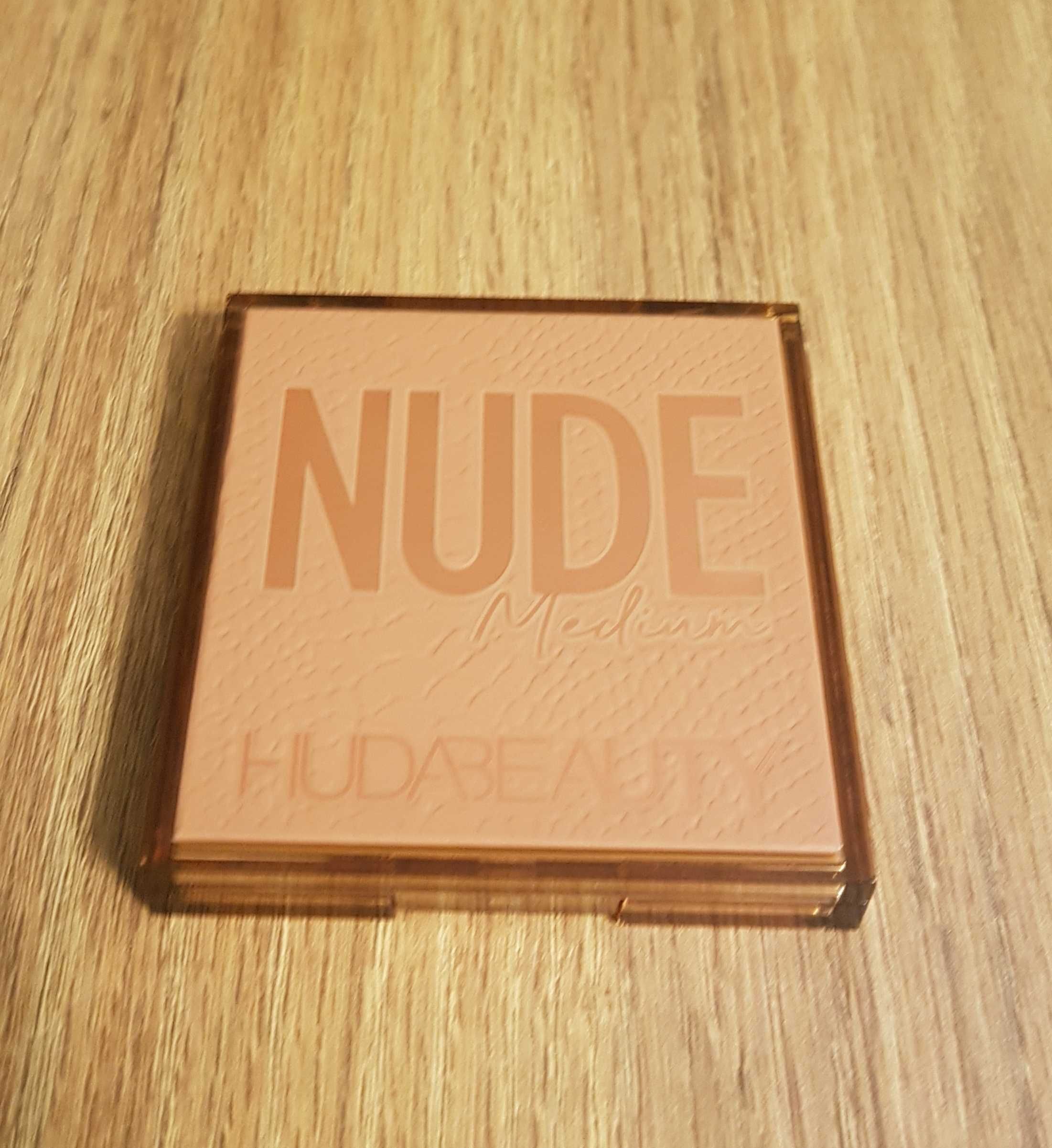 Huda Beauty Nude Medium