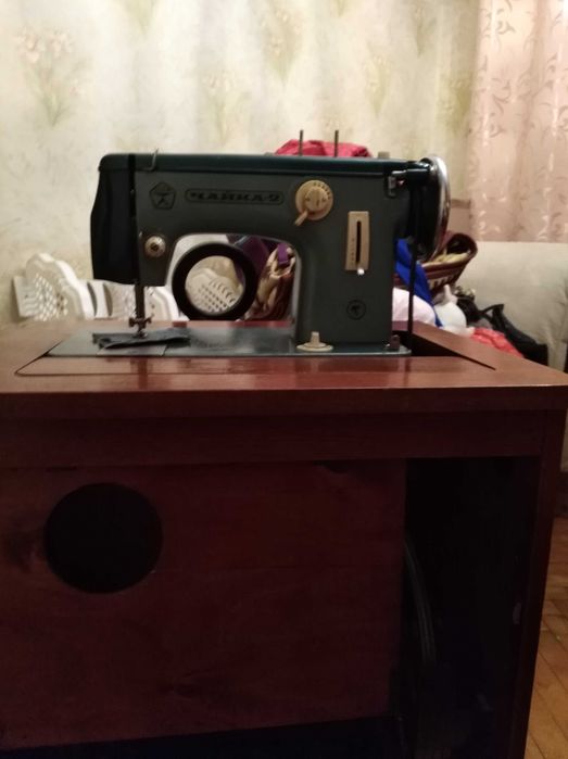 Швейна машинка Чайка 2