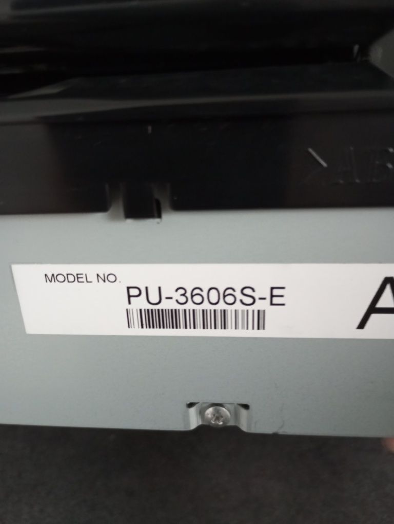 Radio HR3T-19C107-AA