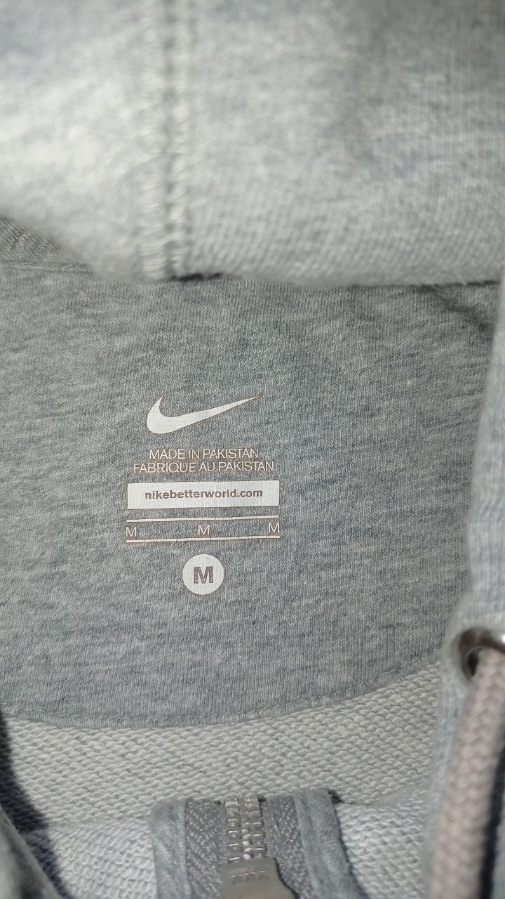 Жіноча зіпка nike