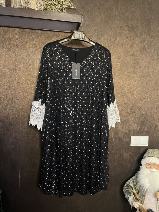 Розкішні нарядні сукні.