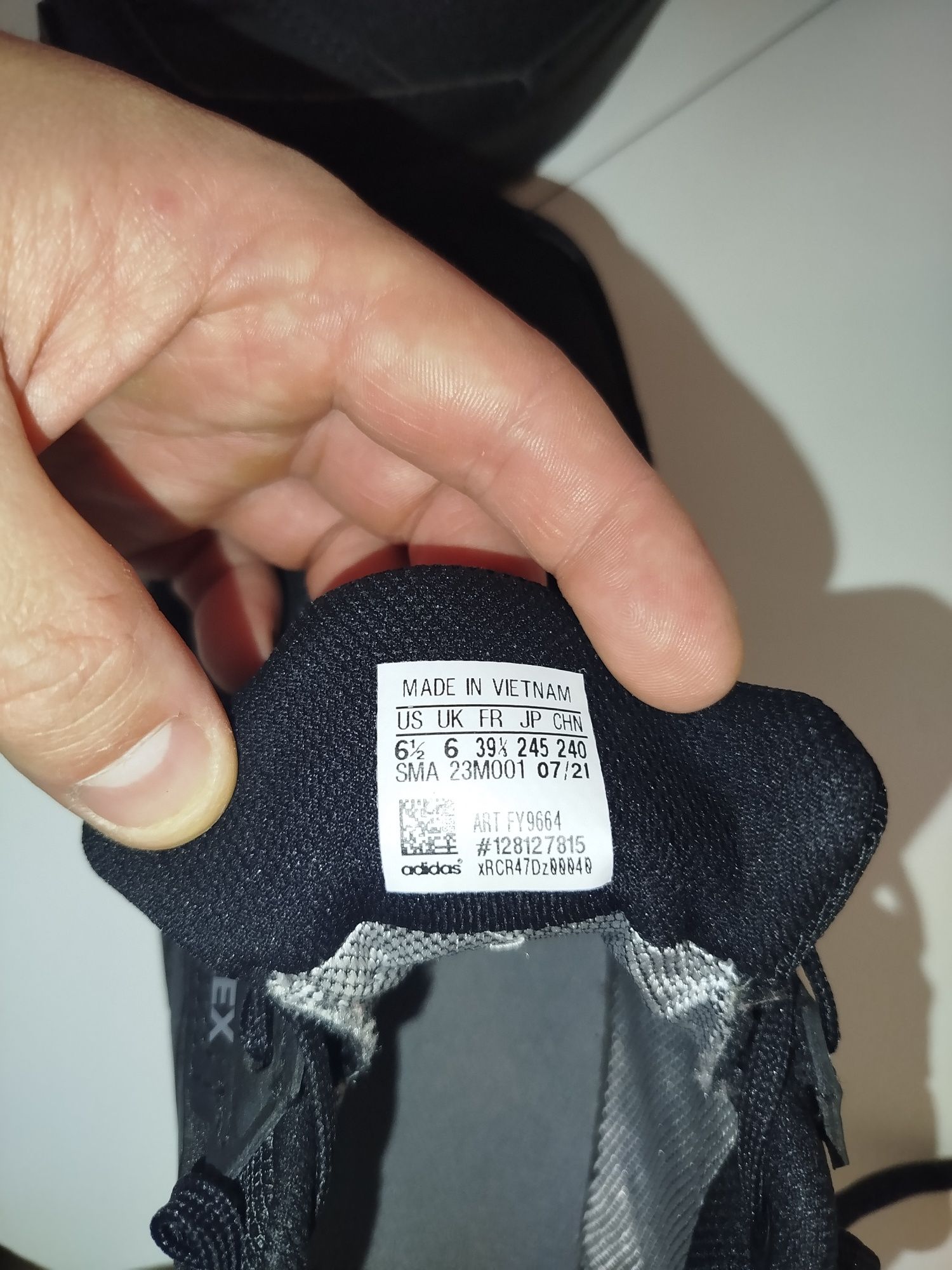 Кросівки чоловічі Adidas Terrex Ax4 Gore-Tex HP7395 розмір 39