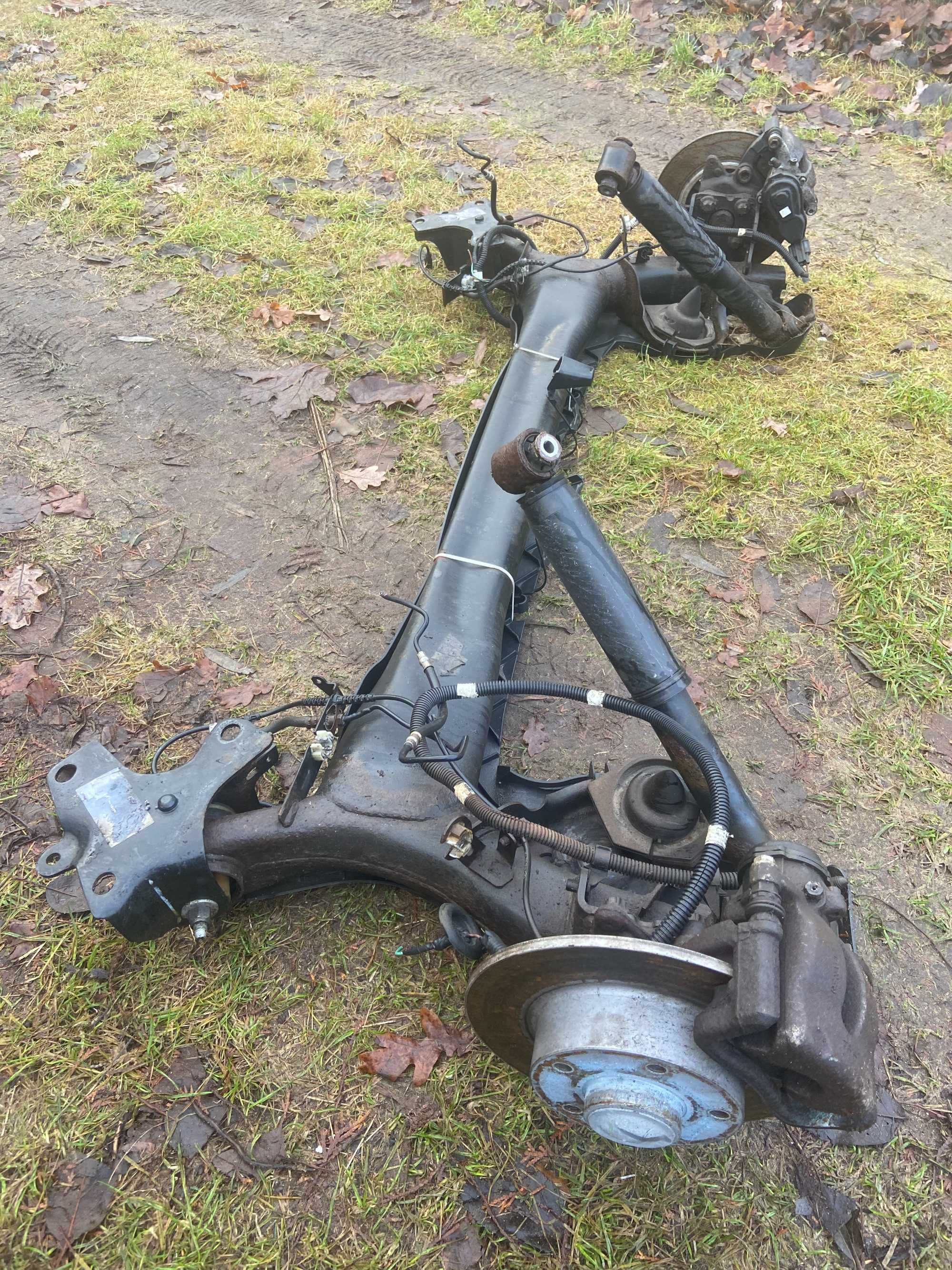 Tylna oś belka zawieszenia Renault Megane III 3 Scenic III 3