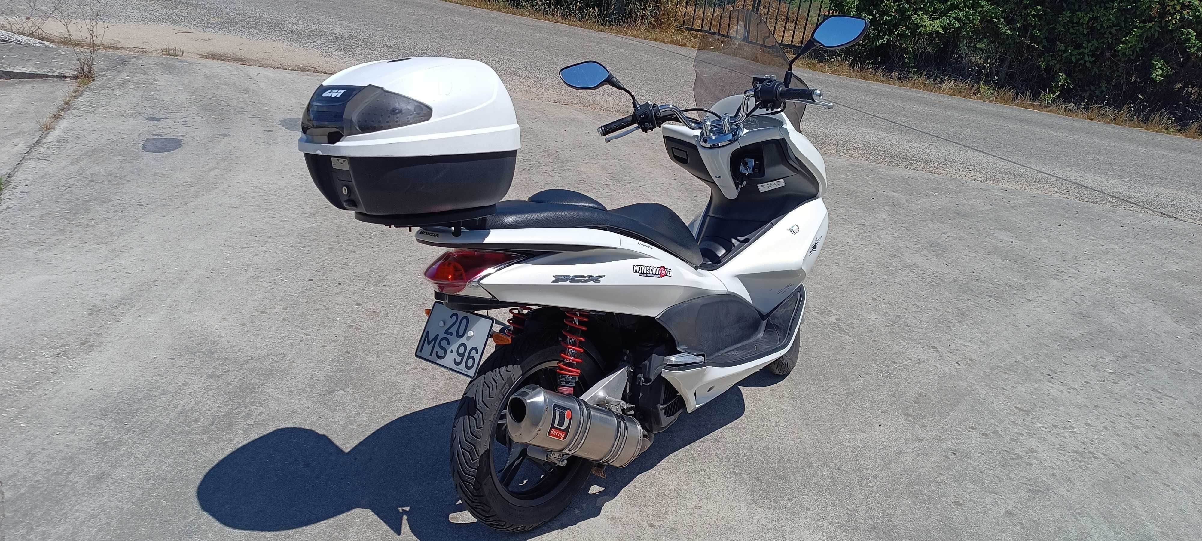 Honda PCX 125 muito econômico