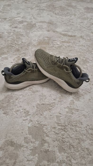Кросівки adidas alphabounce