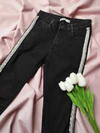 Czarne spodnie rurki New Collection jeansy Rozmiar XS / S