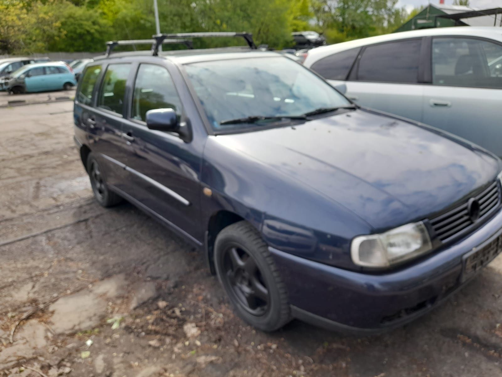 VW Polo 6n Combi 1998r. 1.4 benzyna 44kW/60KM maska 232