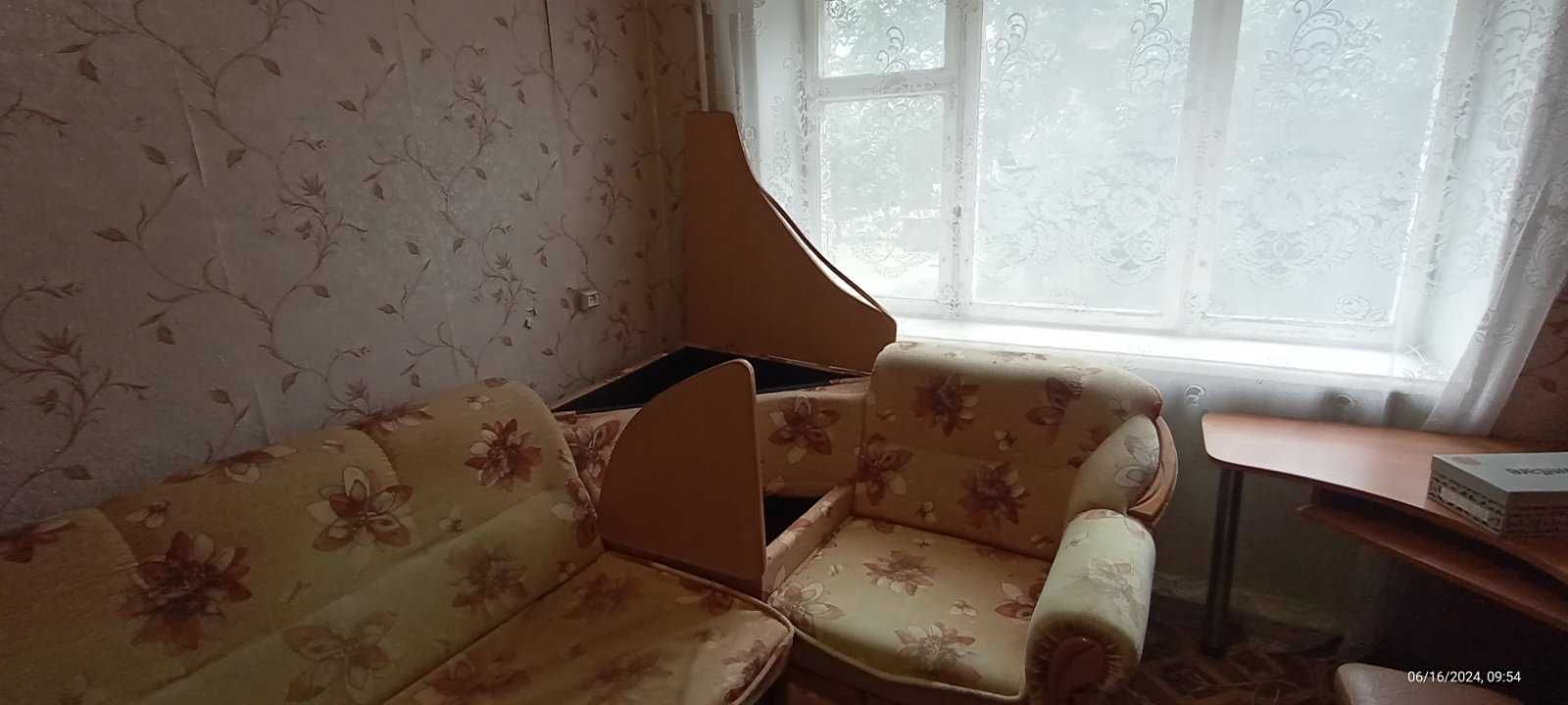 Кутовий диван розкладний вперед на двох