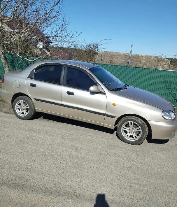 Продам Ланос, 2004 року